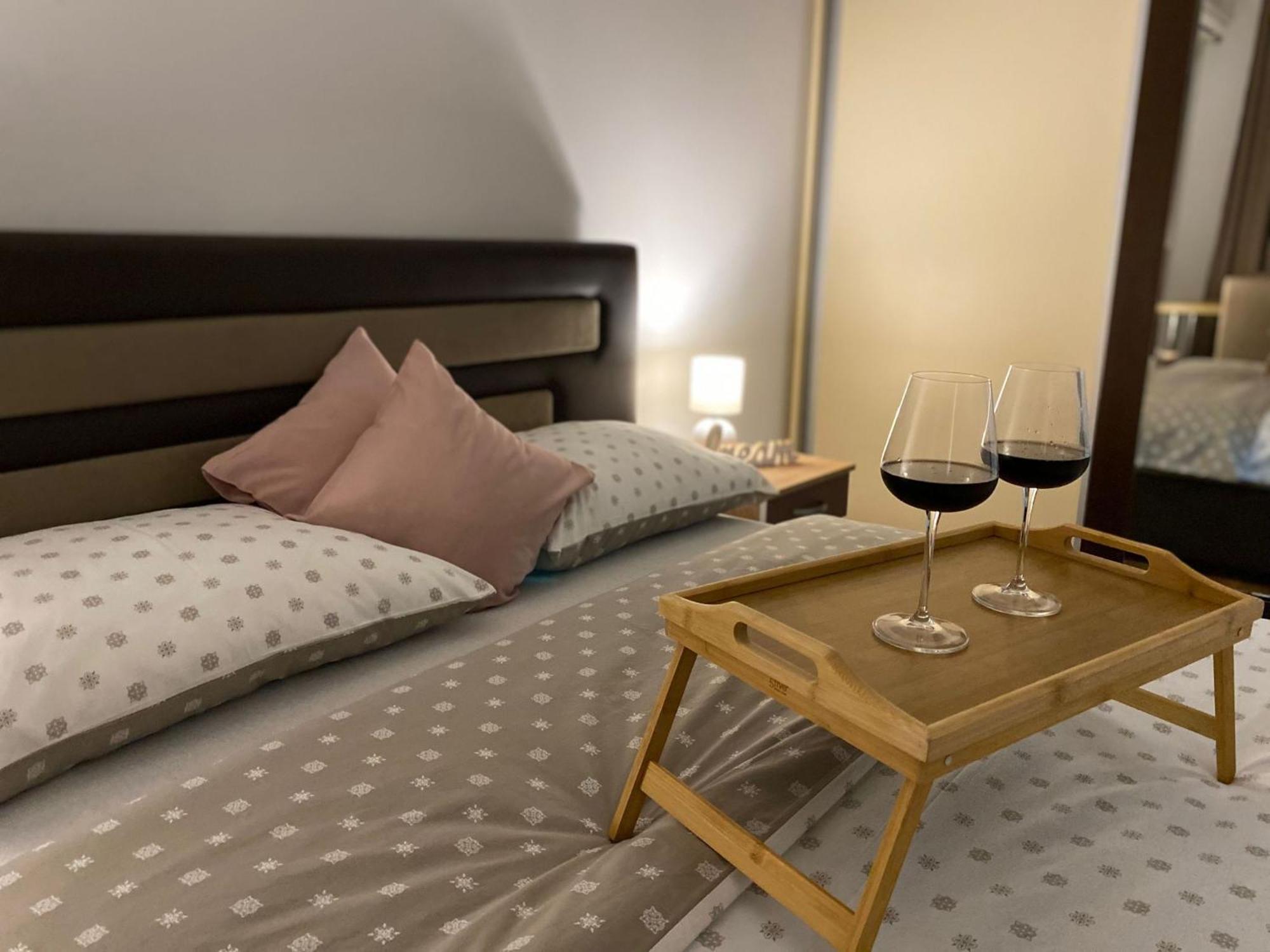 Apartman Ns Dan Centar Novi Sad Exterior photo